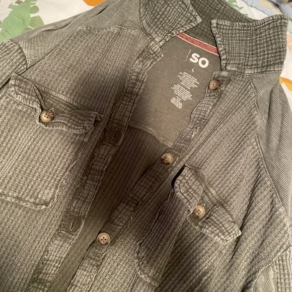SO Textured Olive Shirt with Buttons, L - Picture 3 of 3